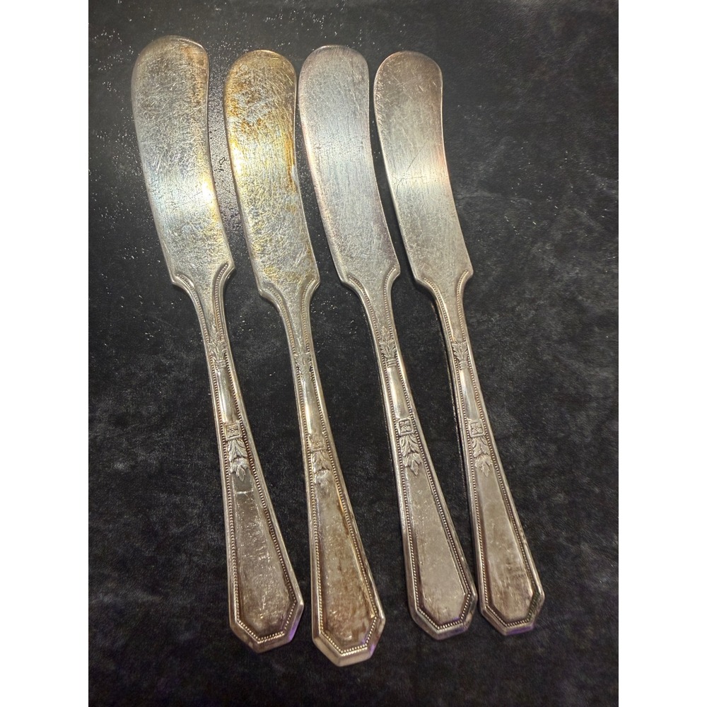 4 WM Rogers Mayfair 1923 Silverplate Flat Handle Butter Spreaders Antique